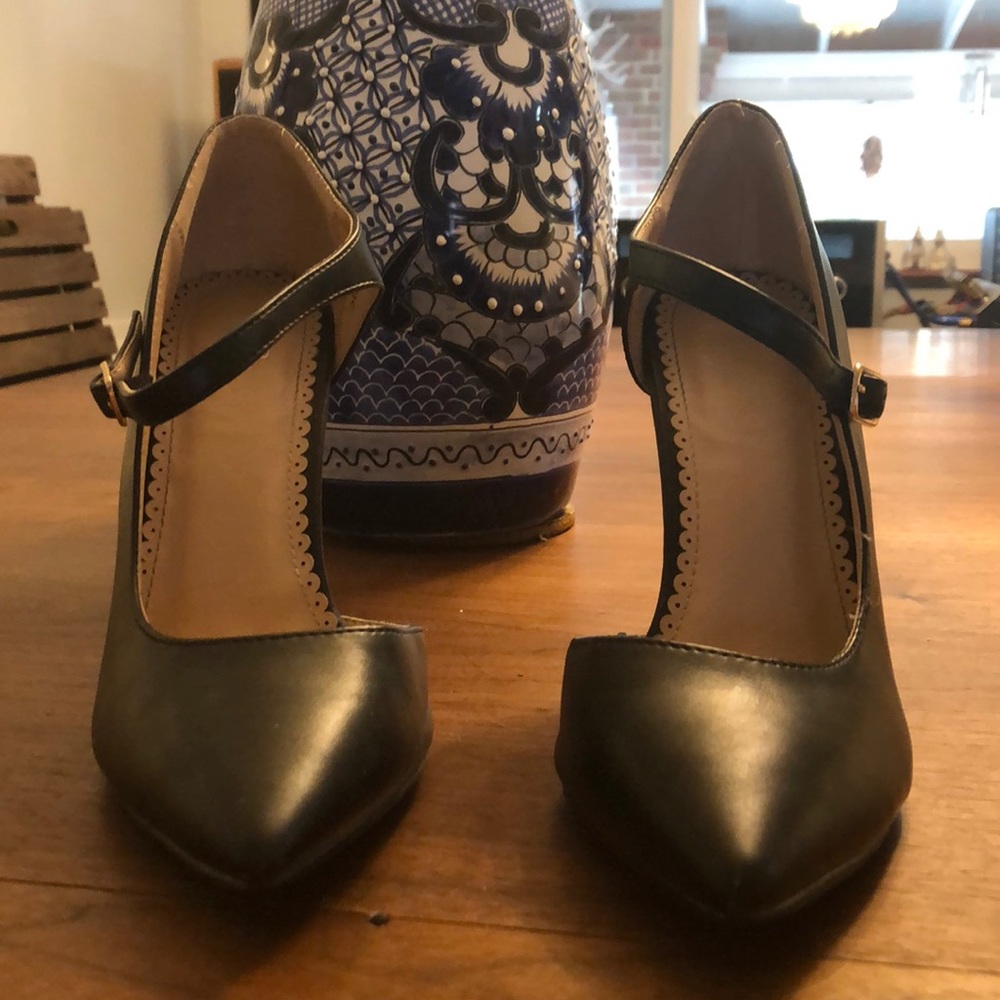 Journey collection black Mary Janes